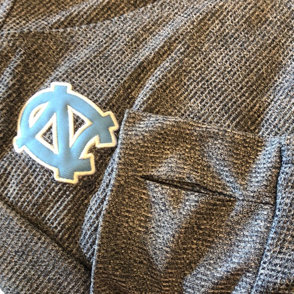 UNC Lightweight hoodie with front pouch pocket. Colosseum brand. Women’s size L. - Picture 7 of 8